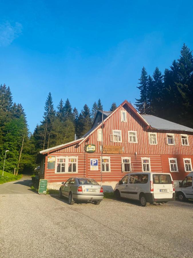 Penzion Lesni Zatisi- Harrachov Eksteriør bilde